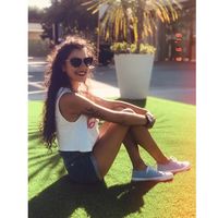 Solange Lauret的照片