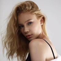 Katy Zagoryi的照片