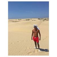 luis salazar的照片