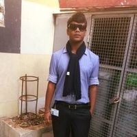 Ari Raymond的照片