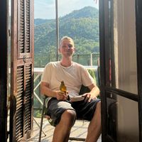 Sam Napthine的照片