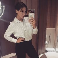 Albina Caur的照片