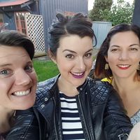 Holly  Phillips's Photo