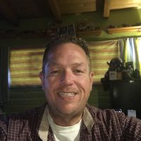 Elias Thompson的照片