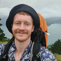 Caleb Woolley的照片