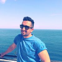 Adam Bahadur的照片