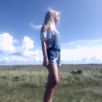 Julia  Lindner's Photo