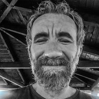 József Csík的照片