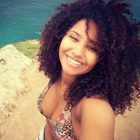 Monique Oliveira's Photo