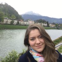 Thayná Belotto的照片