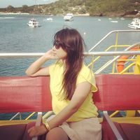 Fotos de Made Pertiwi