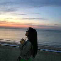 Melek Hesenova的照片