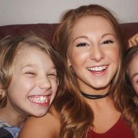 Brianna Karlsen的照片