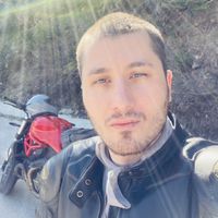 Halit Umarov的照片