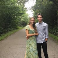 Leah & Jordan Hobbs's Photo