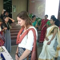 Marie Pillet的照片