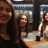 Le foto di İdil Köstem