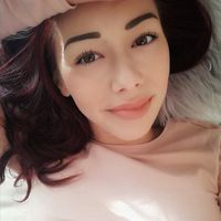 Alenka Ngová's Photo