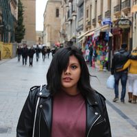 Madeleine Aroni的照片