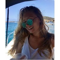 Pauline Debel的照片