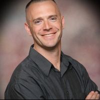 Christopher Breen的照片