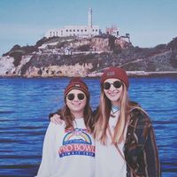 Ashley Williams的照片