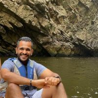 Ahmed Helmy的照片