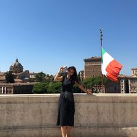 Nadia Tahari的照片