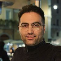 Mathoud Gharahi的照片