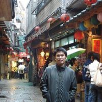 Larry SR Bong's Photo