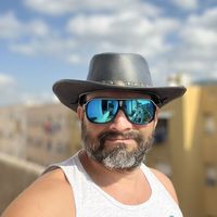 Henry Tamayo的照片