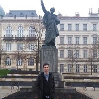 Özgür Alhan的照片