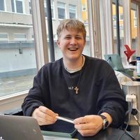 Adrian Oskar Haugane的照片