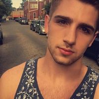 Tony Adekunle的照片