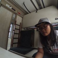 Devina Andriani's Photo