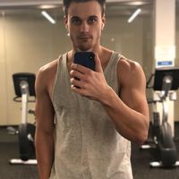 Andrey Tutubalin的照片