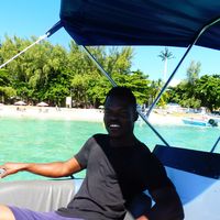 Paul Ouinsou的照片