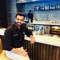 Devvrat Arya的照片