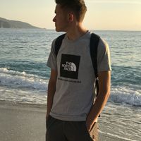 Dmitry Kovalyov的照片