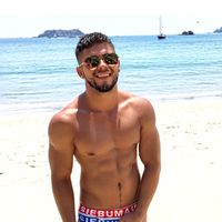 Alex Zúñiga's Photo