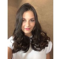 Zsófia Mezőközy的照片