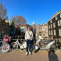 Lewis Matthews的照片