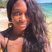 Adama Kamara的照片