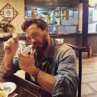 Gabriel White的照片