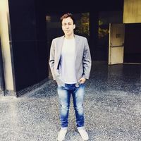 Alex Branzburg的照片