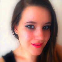 Lili Késmárki's Photo