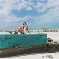 Kenya Santos的照片