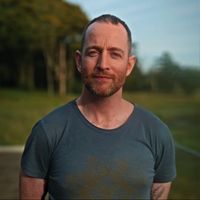 Cian Brennan的照片