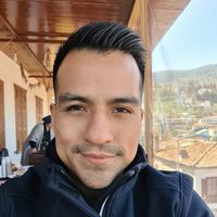 Luis Alcala的照片