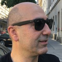 Nihat Arian的照片